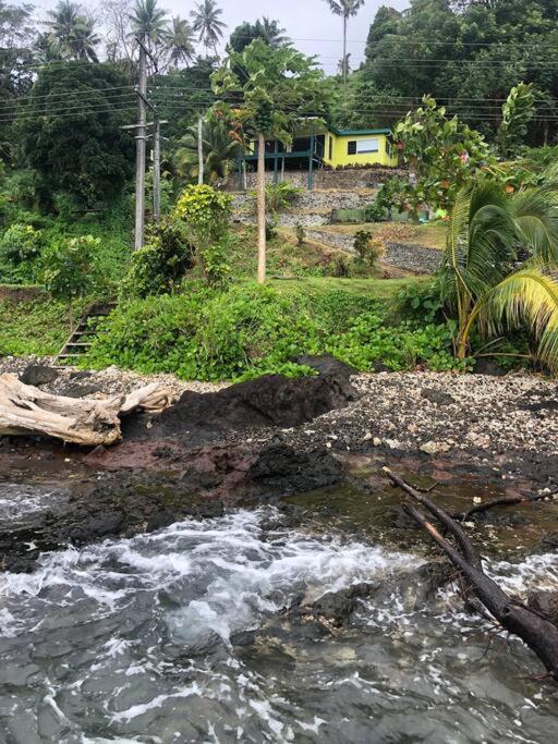 Limericks By The Sea Savusavu Buitenkant foto